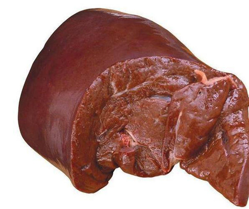 Điều đáng bàn, gan chứa lượng lớn cholesterol và nhân purin, dễ dẫn đến rối loạn chuyển hóa, béo phì, tăng mỡ máu, tăng acid uric máu. Mặt khác, lợn chủ yếu nuôi nhốt, được tiêm nhiều thuốc trong quá trình lớn lên. Gan là bộ phận thải độc, có thể chứa những độc tố chưa kịp chuyển hóa, ăn nhiều sẽ tăng gánh nặng cho cơ thể.