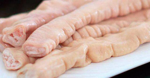 2. Lòng lợn. Lòng lợn chế biến được nhiều món ngon. Chẳng hạn, lòng xào dưa, lòng xào ớt là những món rất thích hợp trong mâm cơm tụ họp.