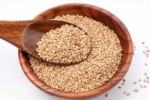 Được biết, methionine có nhiều trong các chế phẩm từ sữa, men bia, rong biển, rau ăn lá. Axit béo omega -3 có nhiều trong hạt lanh, hạt chia, cá biển sâu và các loại hạt.