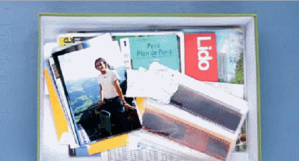 Bảo vệ ảnh cũ. Ảnh chụp lâu ngày dễ bị ẩm, ố vàng khiến hình ảnh không được rõ nét. Tận dụng gói hút ẩm, đặt vào hộp bảo quản là bạn có thể bảo vệ những tấm ảnh lâu hơn.