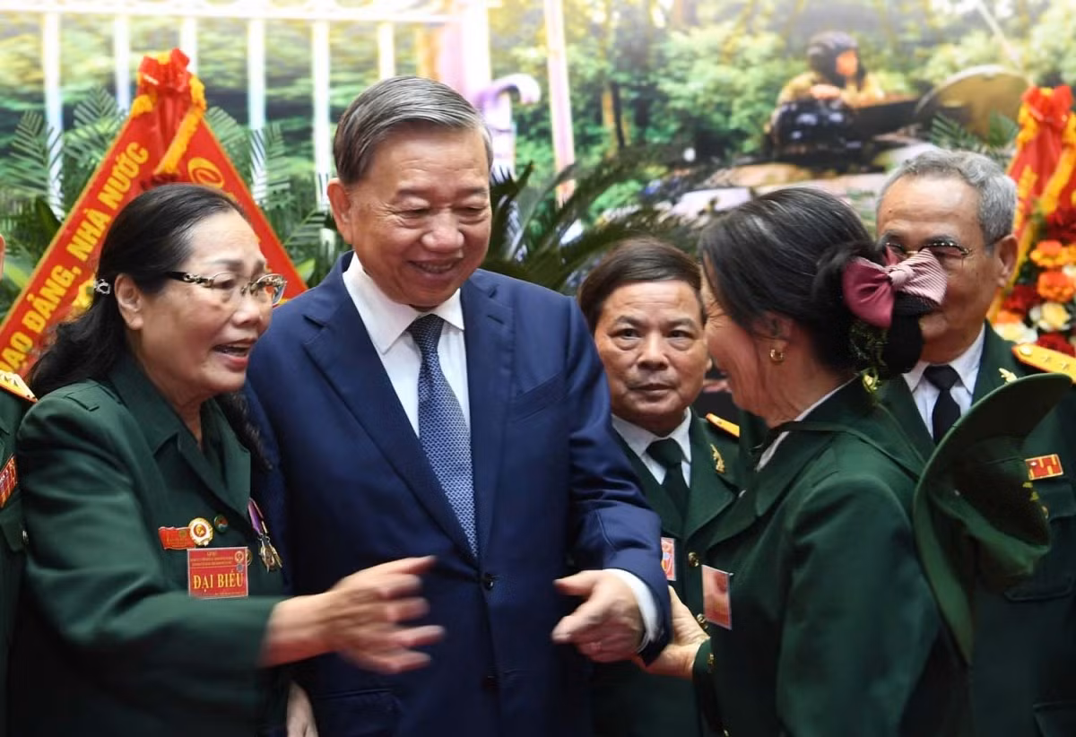 Tong Bi thu To Lam: Ghi nho cong lao cua cuu chien binh, thanh nien xung phong…-Hinh-3