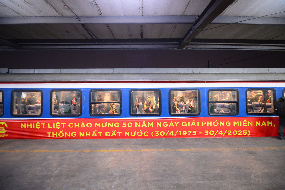 Tổng số cán bộ, chiến sĩ quân đội và lực lượng dân quân thuộc 5 đoàn hành quân gần 3.200 người. Quá trình di chuyển, lực lượng tham gia diễu binh, diễu hành sẽ dừng chân tại một số điểm để giao lưu với nhân dân địa phương, thể hiện tình quân dân gắn kết, đồng thời lan tỏa tinh thần yêu nước đến mọi miền đất nước.