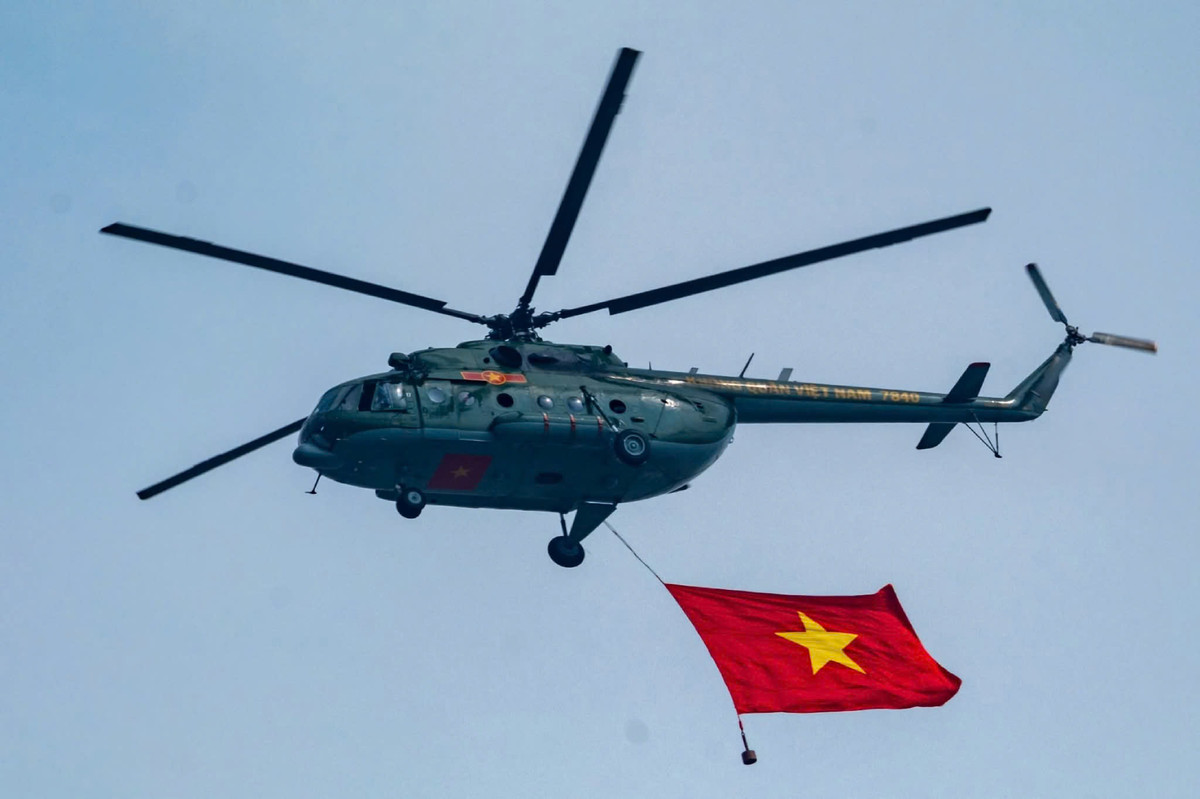 Trực tiếp: Diễu binh diễu hành kỷ niệm 50 năm ngày thống nhất đất nước - Hình 11 Truc tiep: Dieu binh dieu hanh ky niem 50 nam ngay thong nhat dat nuoc-Hinh-11