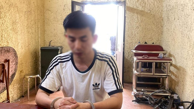  Truy tố cựu cán bộ Sở Giao thông say xỉn, điều khiển xe Audi tông chết 3 người: Ngày 15/3, Công an thành phố Bắc Giang đã ban hành kết luận điều tra vụ cựu cán bộ Ban Quản lý bảo trì đường bộ tỉnh Bắc Giang (thuộc Sở Giao thông Vận tải tỉnh Bắc Giang) điều khiển ô tô Audi gây tai nạn khiến ba người trong một gia đình đi xe máy tử vong xảy ra tại ngã tư đường Hùng Vương - đường Hoàng Văn Thụ, TP Bắc Giang. CQĐT xác định trong hơi thở của tài xế ô tô có nồng độ cồn 0,604mg/lít khí thở, vượt quá mức quy định. Bị can Nguyễn Đức Thịnh bị truy tố với mức án từ 7 – 15 năm tù tội “Vi phạm quy định tham gia giao thông đường bộ”. 