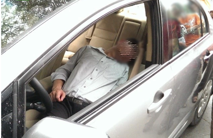  Giám đốc tử vong khi ngủ trong ô tô: Sáng 19/9/2018, người thân và người dân tổ dân phố Hạ Lũng, phường Đằng Hải, quận Hải An, Hải Phòng hoảng hốt khi phát hiện anh Vũ Mạnh Q - Giám đốc một công ty cổ phần đầu tư và xây lắp chết trong xe con đậu ở gara gia đình. Khám nghiệm hiện trường, nhận định nạn nhân tử vong trong khoảng 3h đêm và kết luận nguyên nhân chết do xe đóng kín, nổ máy, chạy điều hòa, lượng oxy trong xe giảm dần, khí độc tăng cao gây ngạt.