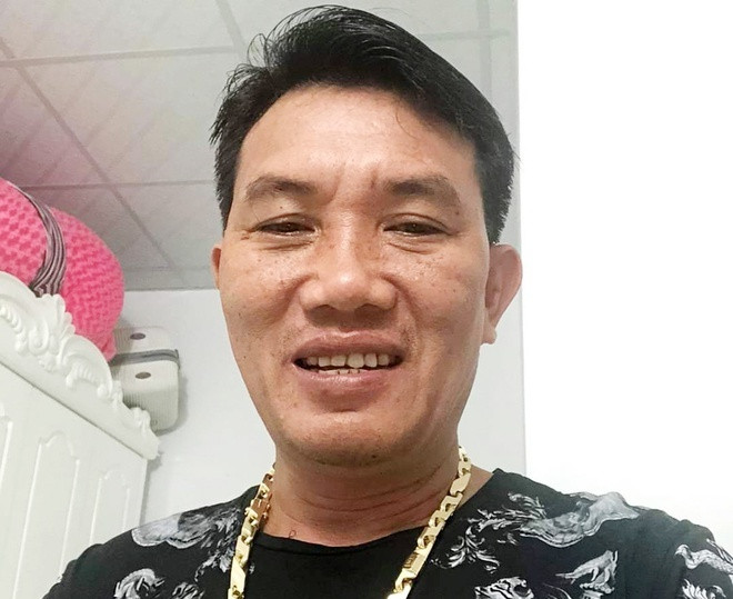 Trần Tuấn Ngọc (SN 1973; ngụ huyện Phú Quốc, Kiên Giang) còn gọi là “Tèo Mỡ”, là một trong những “trùm” xã hội đen ở đảo Ngọc, Phú Quốc. Ở Phú Quốc, nhóm của Tuấn Ngọc được biết đến trong các hoạt động cho vay, bảo kê đất đai… Riêng ông trùm “Tèo Mỡ” có bề dày thành tích bất hảo với hàng chục tiền án, tiền sự về tội Cố ý gây thương tích, Cho vay nặng lãi…