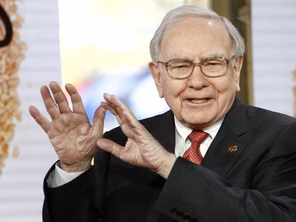 Warren Buffett còn nổi tiếng nhờ lối sống giản dị dù sở hữu khối tài sản kếch xù và là nhà từ thiện lớn trên thế giới.