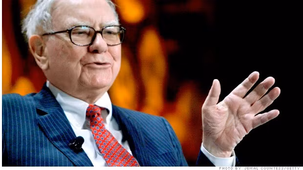 Tỷ phú Warren Buffett cũng là người sở hữu bàn tay chữ M. Ông là một doanh nhân người Mỹ được biết đến như một trong những nhà đầu tư giàu nhất thế giới với khối tài sản 65,5 tỷ USD.