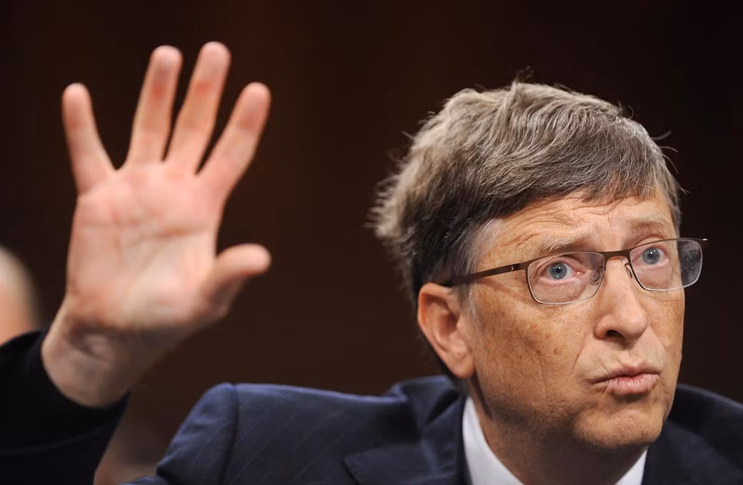 Dù học khá nhưng 20 tuổi, Bill Gates đã tử bỏ sự nghiệp học hành tại Harvard để bắt đầu sự nghiệp sáng lập Microsoft.