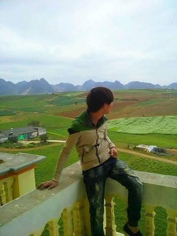 ... đồi mận ngút ngàn đẹp mắt của thị trấn Mộc Châu. Ảnh: facebook phuot.com.