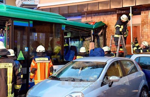 Hiện trường vụ tai nạn. Ảnh: AP/TTXVN