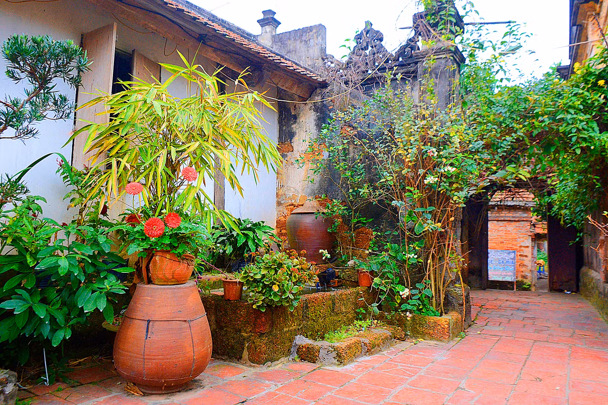 Nó vừa mang tính nghệ thuật – nhân văn, vừa mang đậm nét văn hóa làng cổ truyền thống Việt Nam.