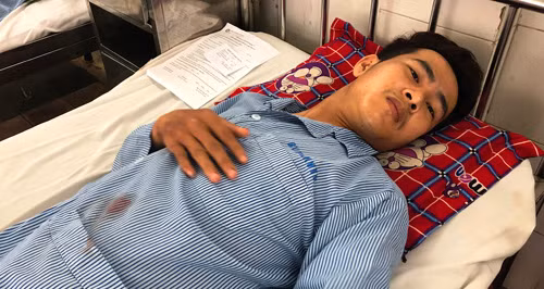 Anh Tùng vẫn đang được điều trị tại bệnh viện Đa khoa khu vực Thủ Đức. Lãnh đạo UBND quận Thủ Đức cho biết sẽ tổ chức thăm hỏi, trao giấy khen và tiền thưởng cho anh Tùng tại bệnh viện.