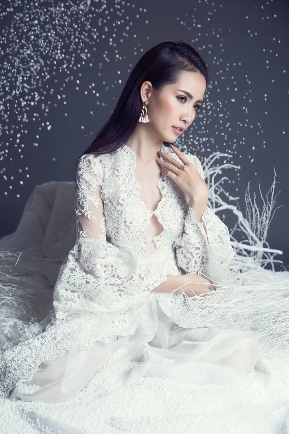 Nghệ thuật thứ Bảy là lĩnh vực khiến Mơ Phan đam mê và mong muốn được công nhận. Người đẹp gốc Tiền Giang được yêu mến bởi khả năng diễn xuất tự nhiên và đầy xúc cảm. 