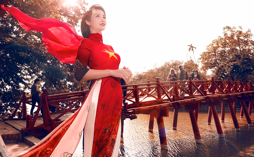 Ý tưởng táo bạo này xuất phát từ ước mơ đẩy mạnh sự kết nối và hòa nhập giữa Việt Nam và thế giới của cô Trúc trong "Những ngọn nến trong đêm".