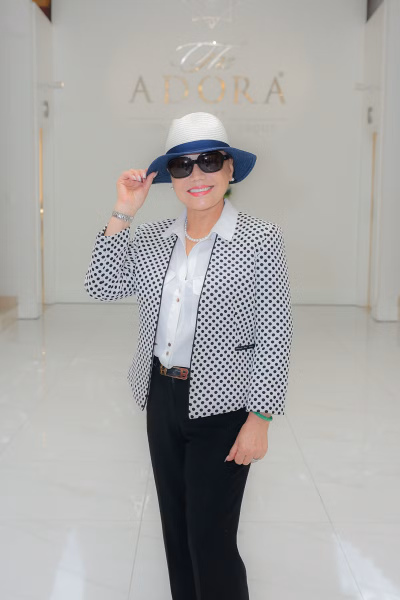 Danh ca Thanh Tuyen lan dau hat cung em gai Son Tuyen-Hinh-2