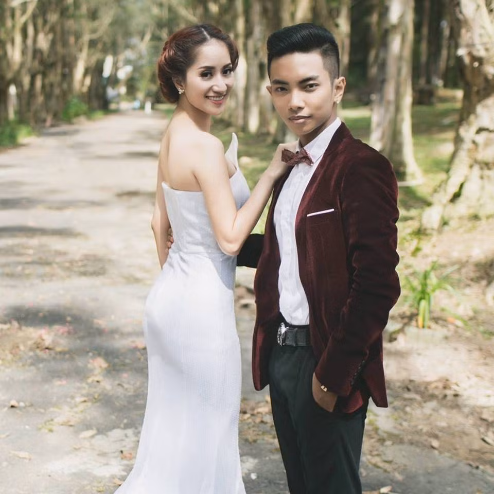 Nếu như chuyện tình thầy – trò của Phan Hiển - Khánh Thi gây chú ý, thậm chí phản ứng trái chiều, thì một đám cưới của cặp đôi lại khiến người hâm mộ mong chờ hơn hết. Đặc biệt khi con trai Kubi ngày càng đáng yêu và được yêu mến không kém gì ba mẹ. (Ảnh: Internet)