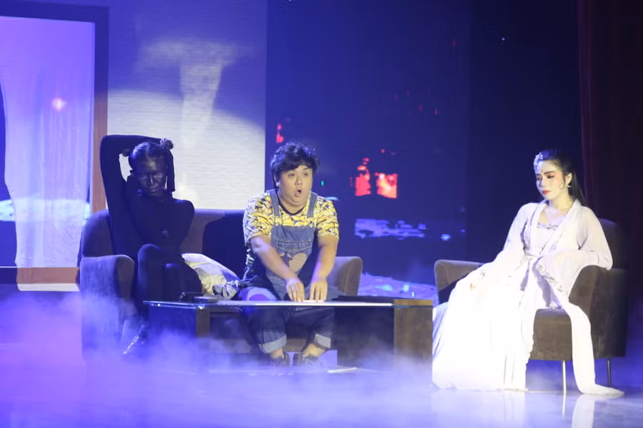 Nang beo Happy Polla bat ngo xuat hien trong Cuoi xuyen Viet-Hinh-3