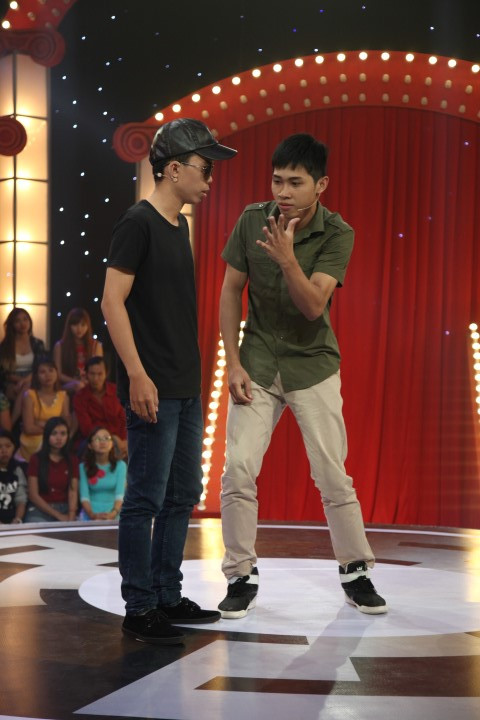 Câu chuyện đòi nợ thuê của hai "giang hồ" Quang Thanh và Trương Gia Bảo càng ngày càng nhạt đã khiến cặp thí sinh ra về tay trắng sau ba vòng thi.