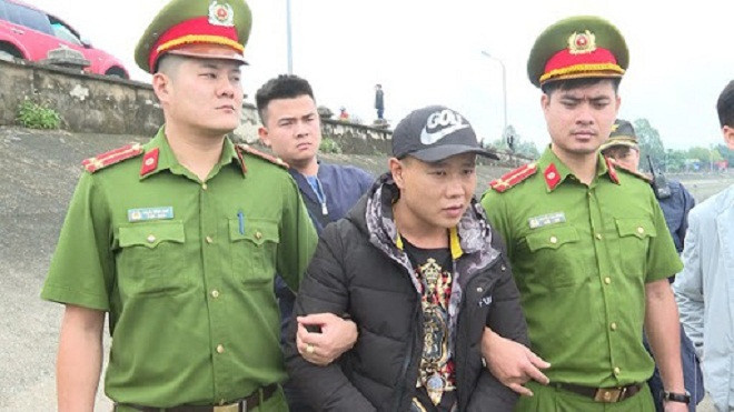 Trước đó, vào năm 2009, Trần Hữu Trung bị TAND TP Uông Bí (Quảng Ninh) xử phạt 30 tháng tù treo về Tội cố ý gây thương tích. Năm 2016, Trung tiếp tục bị TAND TP Uông Bí xử phạt 7 năm tù về Tội cố ý gây thương tích.