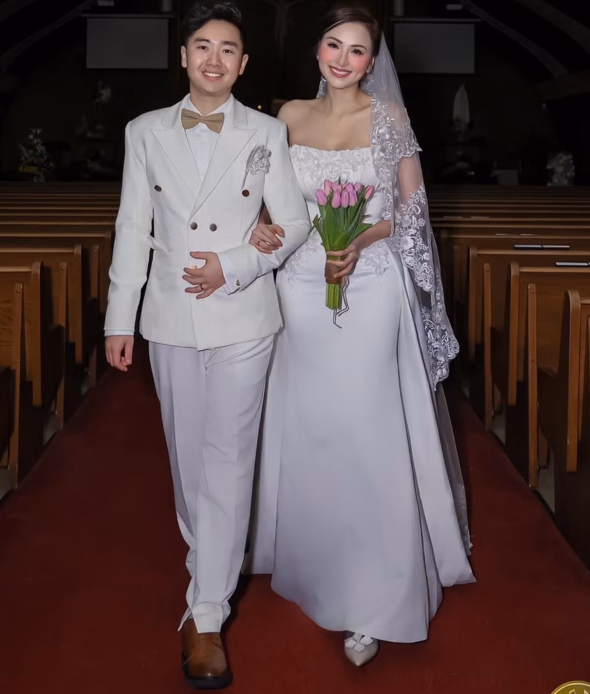 Chong Viet kieu yeu don phuong Hoa hau Diem Huong 5 nam