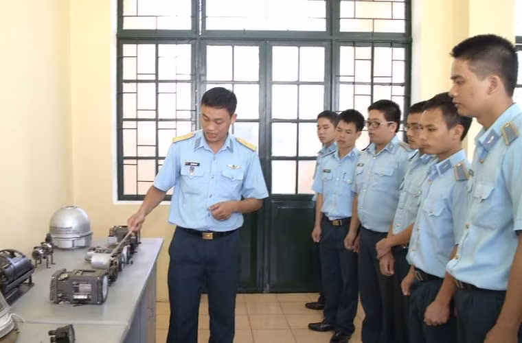 Si quan Phong khong-Khong quan VN duoc dao tao the nao?