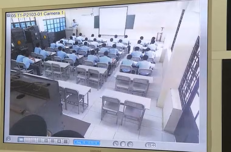 Học viện lắp đặt hệ thống camera quản lý giờ học của các học viên và giảng viên khi lên lớp.