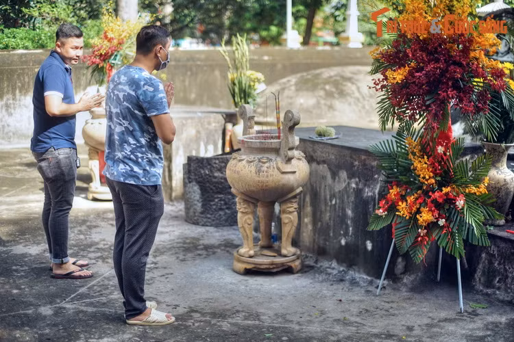 Với sự nghiệp cầm quân lẫy lừng của mình, Tả quân Lê Văn Duyệt được người đời tôn vinh là một trong Ngũ hổ tướng - năm vị danh tướng giúp chúa Nguyễn Ánh lập nên triều đại của mình.