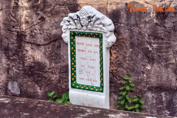 Sau khi lên ngôi, vua Gia Long tiếp tục giao cho viên tướng họ Trương những trọng trách lớn. Ông làm đến chức Phó tổng trấn Gia Định (Tổng trấn là Lê Văn Duyệt), được triều đình phong trước Long Văn Hầu như một sự ghi công.