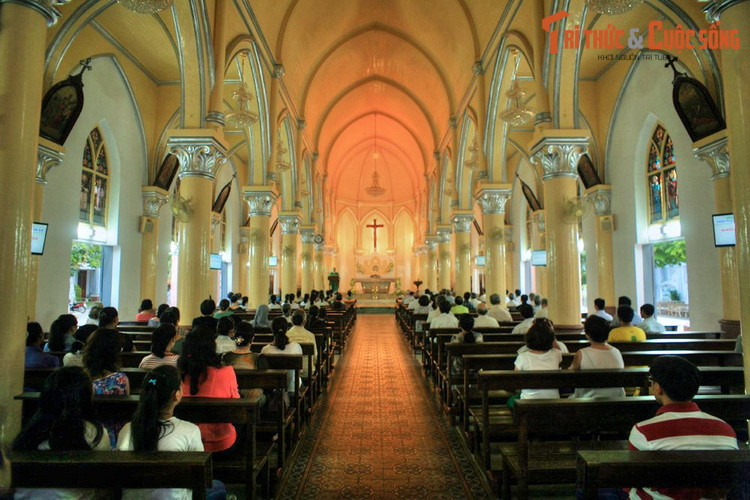 Ngày nay, nhà thờ Con Gà là địa điểm tham quan không thể bỏ qua của du khách trong và ngoài nước mỗi khi đến thành phố Đà Nẵng.