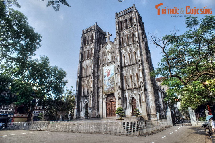 Chiem nguong loat nha tho Gothic tram tuoi trang le nhat Viet Nam