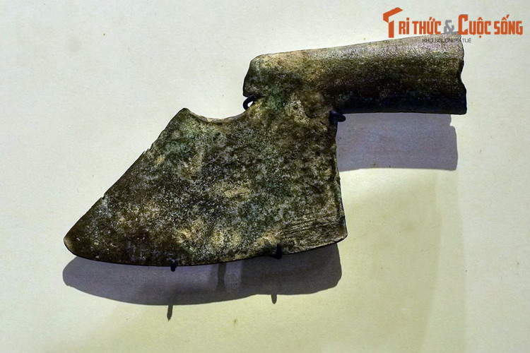 Một dạng rìu ít gặp hơn của chiến binh Đông Sơn.