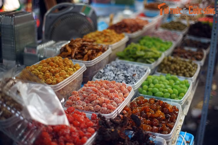 Ô mai Hàng Đường làm nên phong vị ngọt ngào cho ngày Tết Trung thu Hà Nội.