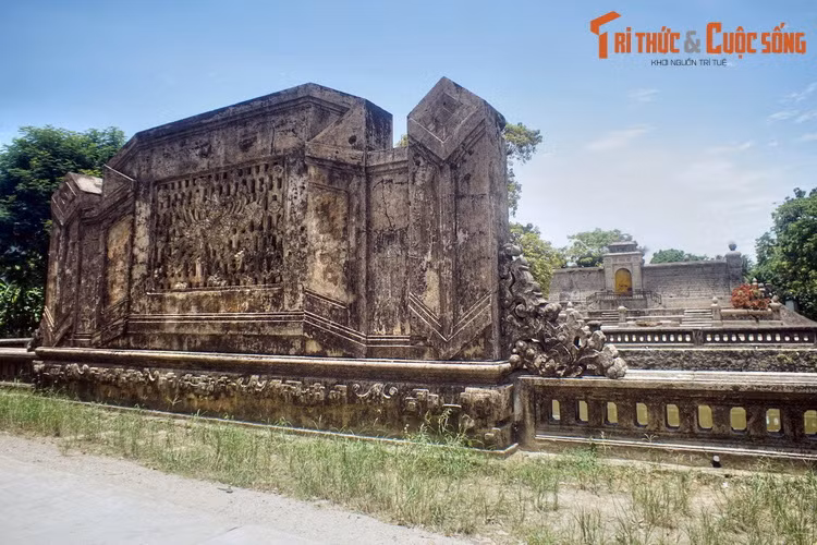 Giai ma bi mat phong thuy co xua trong lang mo me vua Khai Dinh