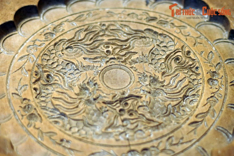 Hình tượng phổ biến trên bánh Trung thu xưa là chim phượng hoàng đón ánh nắng mặt trời, mang thông điệp về sự thịnh vượng cát lành.