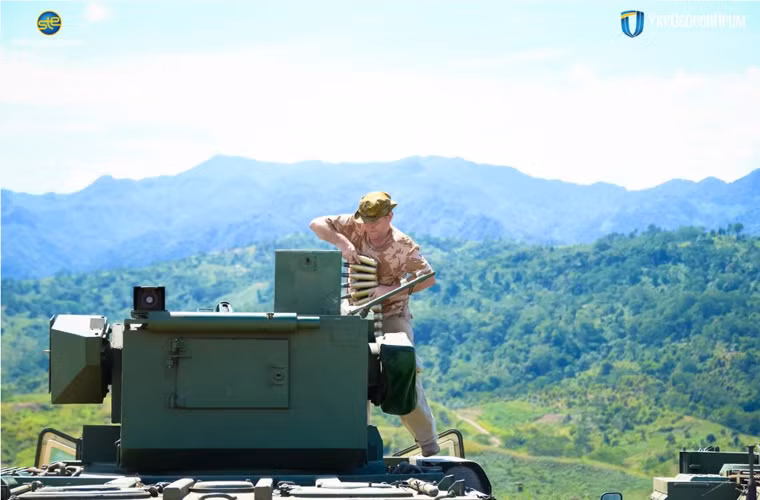 ZTM-1 sở hữu uy lực tương đương pháo 30mm 2A72 của Nga, cơ số đạn 500 viên, có thể bắn đạn nổ phá HE hoặc đạn xuyên giáp. Nguồn ảnh: Ukroboronprom