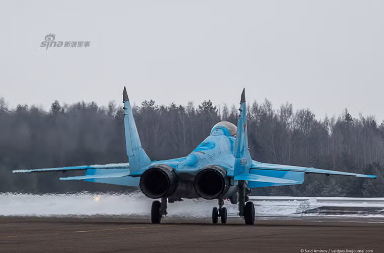 Tiêm kích mới nhất của Tổng công ty máy bay Mikoyan (MiG) có thể bay với vận tốc tối đa 2.700km/h, trần bay tối đa 17,5km, bán kính chiến đấu khoảng 1.000km. Nguồn ảnh: Sina