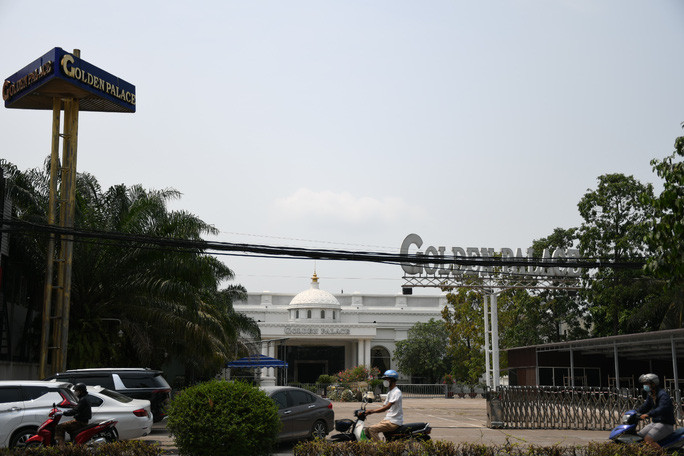 Khu đất Trung tâm tiệc cưới và sự kiện Golden Place phường Tân Tiến cũng bị kiểm tra.