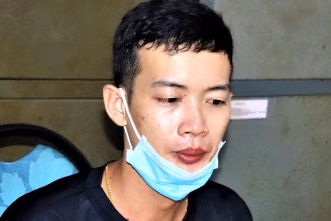  Mâu thuẫn tiền bạc, nam thanh niên đâm thương vong 3 chị em của người tình: Ngày 18/9/2021, Lý Văn Phương (30 tuổi) đã dùng 2 con dao mang theo đâm liên tiếp nhiều nhát vào người tình hơn 6 tuổi và 2 chị em của nạn nhân khiến 2 người tử vong tại chỗ. Nguyên nhân được xác nhận là do mâu thuẫn tiền bạc. (Ảnh: Dân trí)