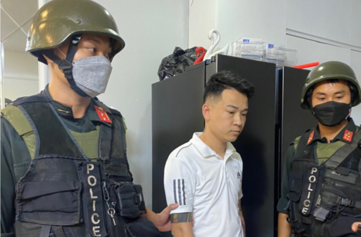 Để thu hút và tạo sự uy tín đối với người chơi, đối tượng Đỗ Ngọc Hà cùng đồng phạm tổ chức giới thiệu người chơi tham gia gói bảo hiểm khoản đầu tư bởi công ty Evol với khẩu hiệu “Thắng tiền các bạn cầm, thua tiền chúng tôi bù”. Khi tham gia con bạc phải nạp một loại tiền điện tử là USDT để đặt cược trong game casino của Evol. (Ảnh: CAND)