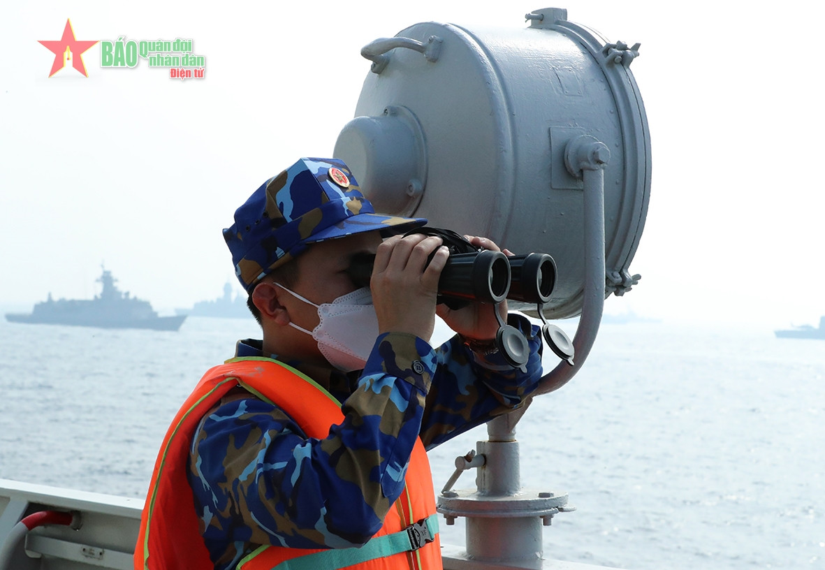 Xem chiến hạm Việt Nam diễn tập trên biển cùng hải quân các nước - Hình 7 Xem chien ham Viet Nam dien tap tren bien cung hai quan cac nuoc-Hinh-7