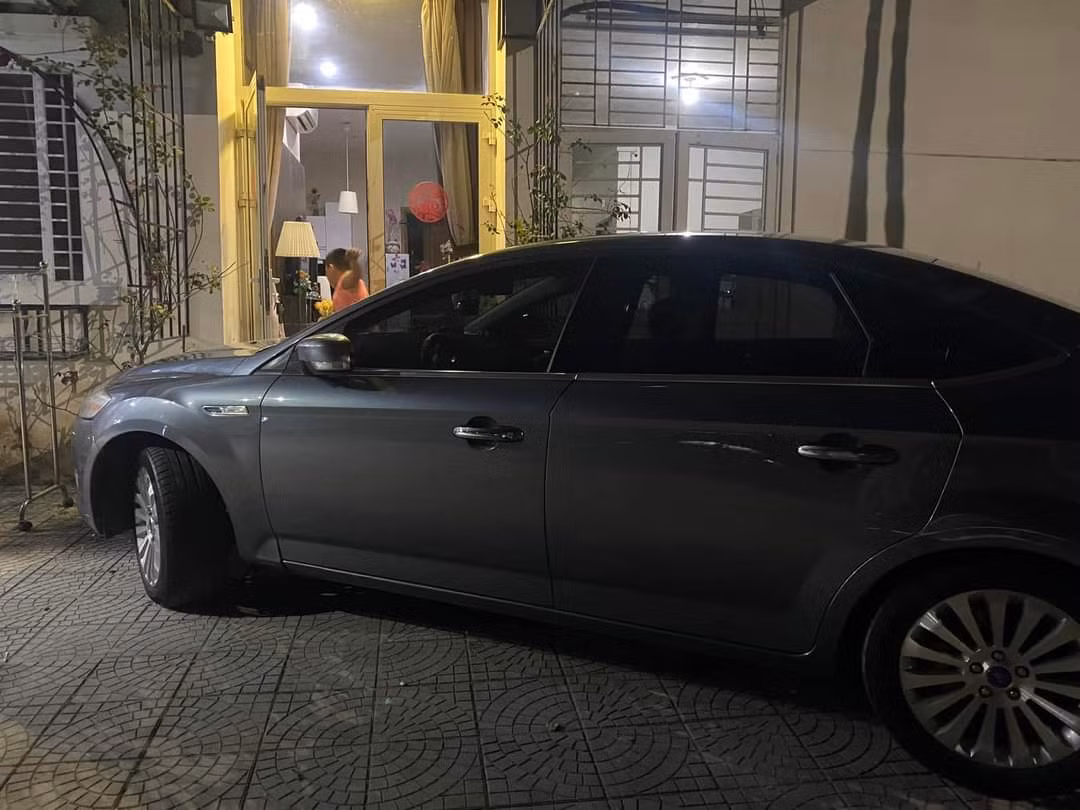 Thong tin moi vu can bo So bi to dau xe sai, de doa dan