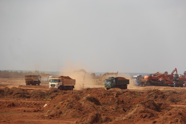 Trong giai đoạn 1 của dự án Sân bay Long Thành, hạng mục san nền sẽ thực hiện đào đắp khối lượng đất hơn 50 triệu m3.