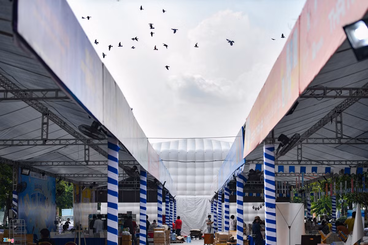 Sự kiện tại TP.HCM không chỉ gói gọn ở phố đi bộ Nguyễn Huệ và đường sách Nguyễn Văn Bình mà tại 21 quận, huyện. Thành phố Thủ Đức cũng có các hoạt động riêng kéo dài đến hết tháng tư.