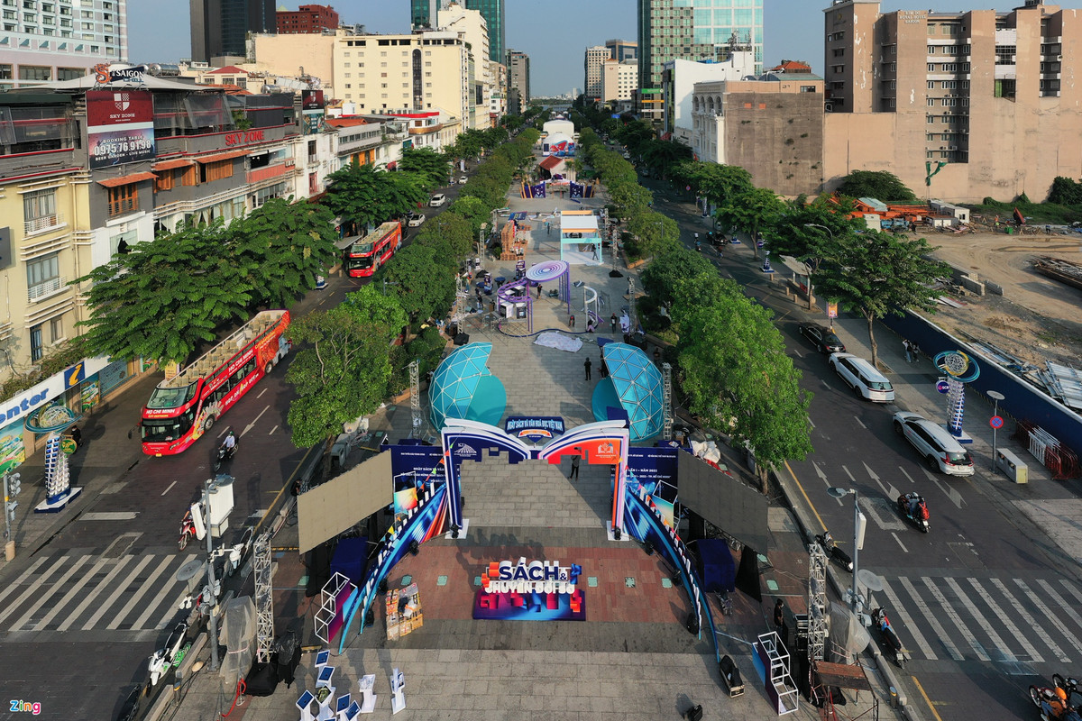 Không gian Ngày sách và Văn hóa đọc Việt Nam tại phố đi bộ Nguyễn Huệ Khong gian Ngay sach va Van hoa doc Viet Nam tai pho di bo Nguyen Hue