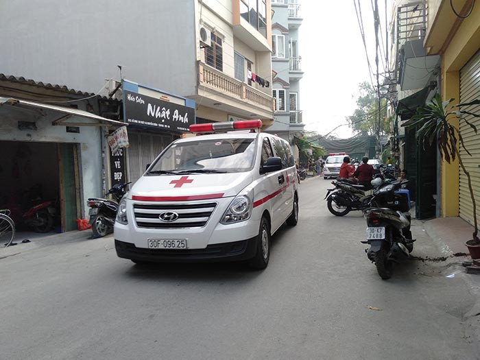 Hiện vụ cháy nhà khiến 3 bà cháu thiệt mạng đang được cơ quan chức năng điều tra, làm rõ. Xem thêm video: Cháy nhà xưởng, 8 người chết và mất tích. Nguồn: VTC New.