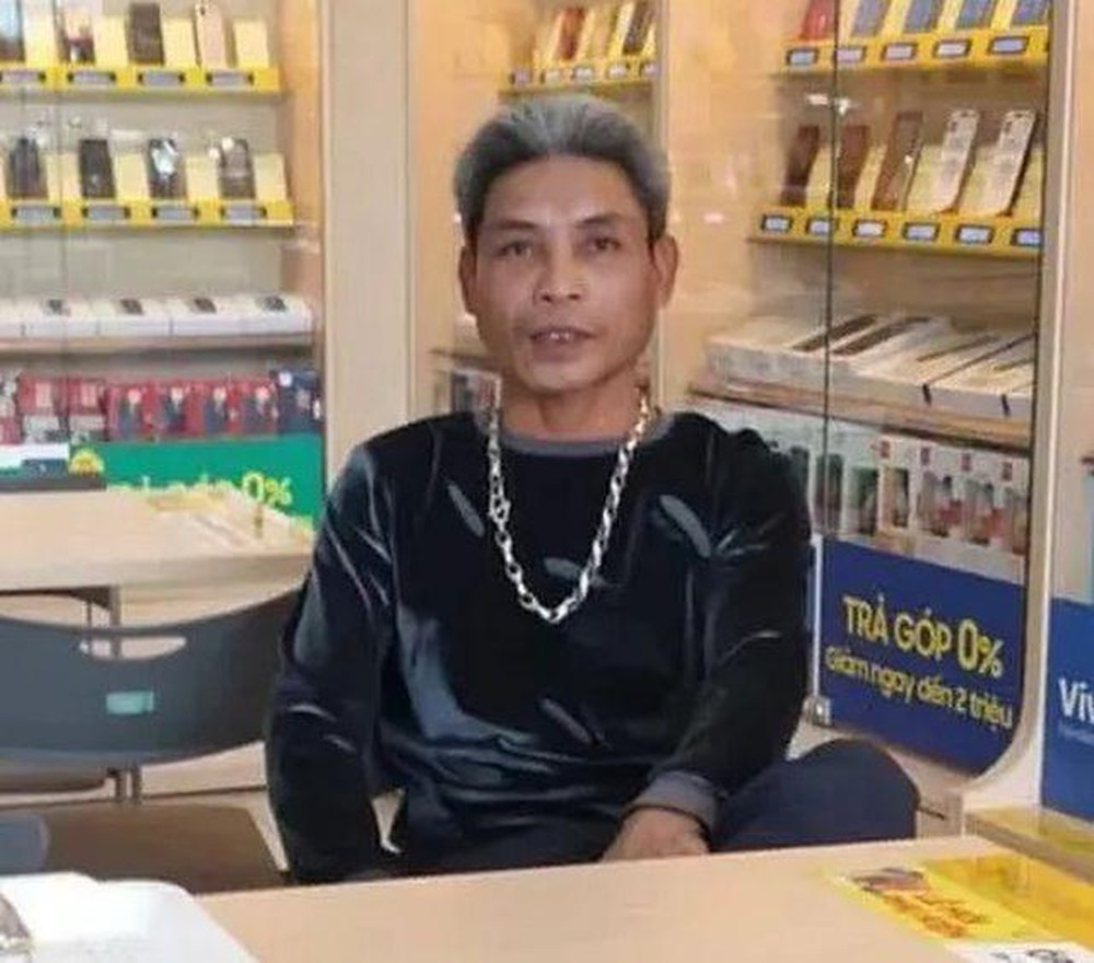 Nghi phạm gây án được xác định là Nguyễn Văn Mạc (SN 1968), từng là anh của hai nạn nhân; do mâu thuẫn, tranh chấp đất đai đã dùng dao gây án. Nạn nhân Đặng Xuân X. thì đã tử vong ngay tại chỗ còn nạn nhân Đặng Thị N. tuy được đưa vào viện, nhưng được xác định đã tử vong trước đó.