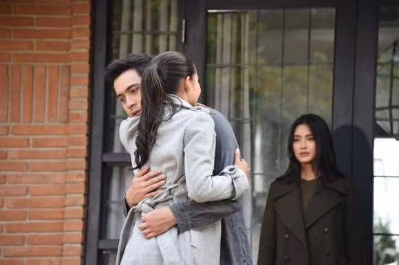 Chong benh bo danh vo, nhan ve cai ket dang hon... mat gau