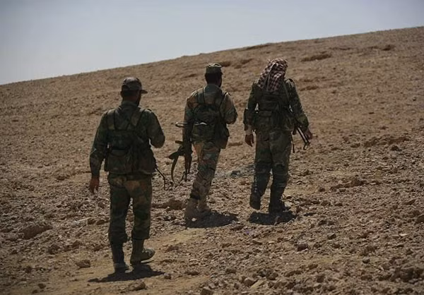 Anh: Quan Syria dai thang o Homs, chiem mo khi dot Arak-Hinh-9