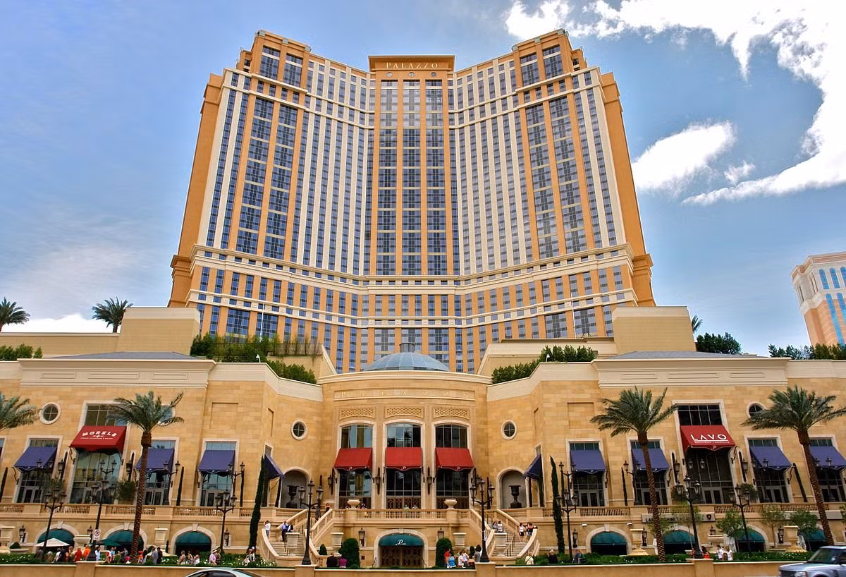 Palazzo là một khách sạn sang trọng và khu nghỉ dưỡng có sòng bạc nằm giữa Wynn và Venetian trên Dải Las Vegas ở Mỹ. Ảnh: BI.